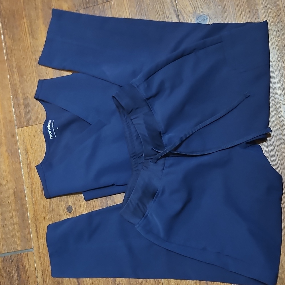 Navy Scrub Set - Picture 4 of 5